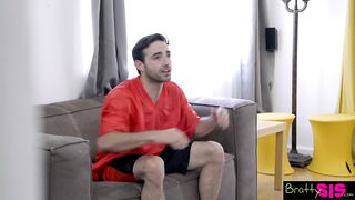 A fullos tini kisasszony tv nézés helyzett szopna
