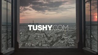 A szőrös pinás Tori Black análszexe