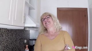 Tini csávó és a szexéhes nagymama