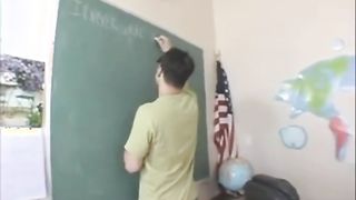 Méretes tőgyes tanárnők