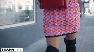 Zoe Bloom élvezi ha popóba basszák