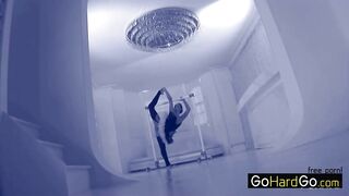 Aleska Diamond a fullos balerina