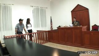 Angelica Heart két dákót kap a bíróságon