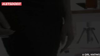 Fiatal szexy tini lányok kényeztetik egymást