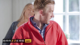Brazzers - Petite Princess Eve és hatalmas kuki