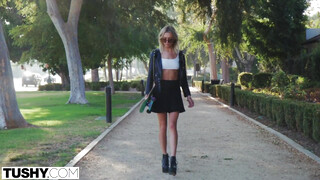 Tushy - Chloe Temple popsija megkefélve