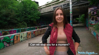 Public Agent - Jenna J Ross a híd alatt baszik