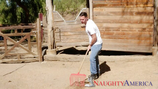 My Friends Hot Moms - Brett Rossi és a tanyasi pasi