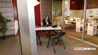 Its POV - Chanel Preston a szőrös pinás milf