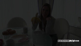 Its POV - Athina Love a magyar pornószínész kiscsaj análba kefélve