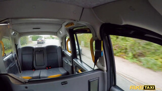 Fake Taxi - Lenina Crowne szereti szexelni a taxiban