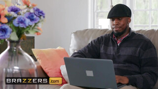 Brazzers - Ember Snow és a csoki himbilimbi