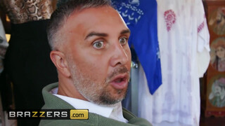 Brazzers - Bella Rolland és LaSirena69 osztoznak a faszon