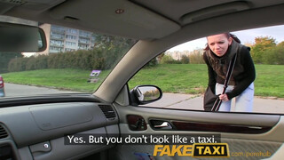 FakeTaxi - fiatal diák pénzért mindenbe belemegy