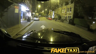 FakeTaxi - hiába öltöztem ki, senki nem akar kinyalni