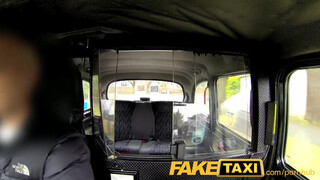FakeTaxi - tökéletes testű milf