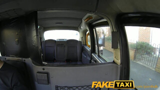 FakeTaxi - leszbikus lányok egymást oboázzák
