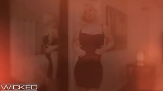 Wicked - Katy Jayne a szőrös pinás milf