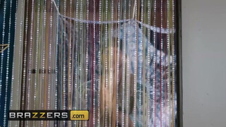 Brazzers - Karma Rx a hippi manussal kúrel
