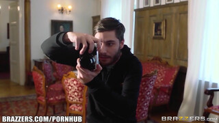 Brazzers - ha kúrni is akarsz a fotóssal