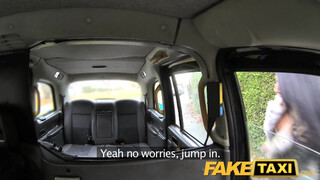 FakeTaxi vannak akik tudják hová szállnak be