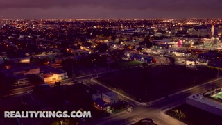 Reality Kings - Miamiban így tartóztat le egy rendőrnő
