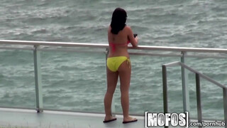 Mofos - Danika Dash nem jön zavarba ha lovagolni kell