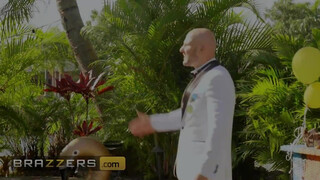 Brazzers - Victoria June kúr a pincér manussal