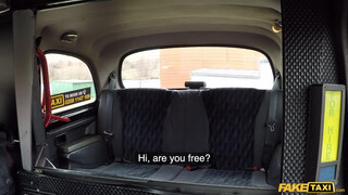 Fake Taxi - Angelina a hátsó ülésen dug