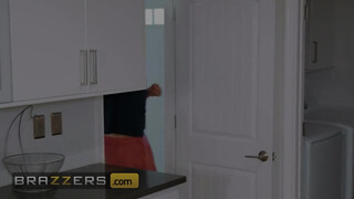 Brazzers - Charlotte Sins idősebb faszival baszik