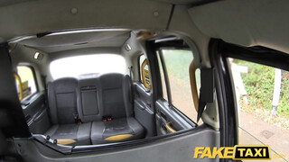 Fake Taxi - Myla Elyse megkívánta a taxist