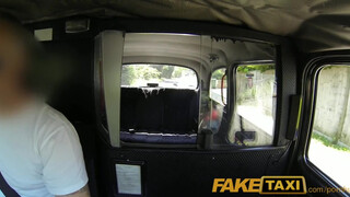 FakeTaxi - Rio Lee a méretes kannás barna csajszi