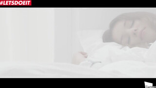 Taylor Sands hajnali kefélése - The White Boxxx