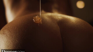 Deeper - Kayden Kross és Riley Steele nyalakodnak