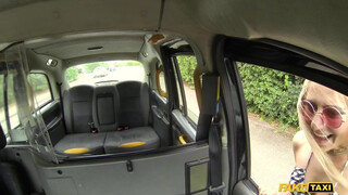 Fake Taxi - Fiatal spiné segget nyal