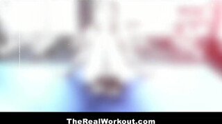 TheRealWorkout - Callie Nicole megkefélve a teremben