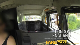 FakeTaxi - Victoria Summers kefél a hátsó ülésen