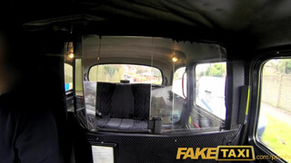 FakeTaxi - Jaye Rose a csöcsös vörös