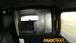 FakeTaxi - Világos Szőke hatalmas seggű nőci megkúrelva