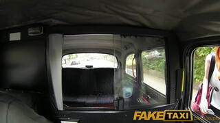 FakeTaxi - Zara DuRose popsija meghágva