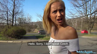Public Agent - Veronica Leal megdöngetve az erdőben
