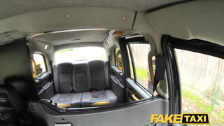 Fake Taxi - Aubrey Black a baszatlan milf