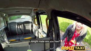 Fake Taxi - Csöcsös világos szőke milf benne van a kúrásban