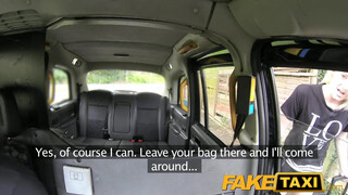 FakeTaxi - skót csaj a szabadban is szereti