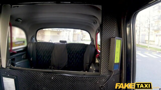 Fake Taxi - 19 éves tini nőci baszni akart