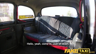 Fake Taxi - Vékony spiné lovagol