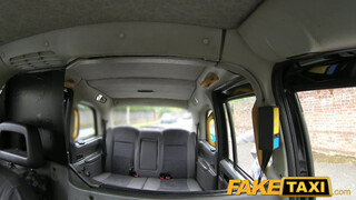 FakeTaxi - Ella Hughes a dögös vörös hajú kisasszony