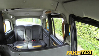 Fake Taxi - Eva Johnson szereti a hatalmas kárót