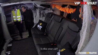 FuckedInTraffic - Jázmin az ijesztő Halloween jelemezben