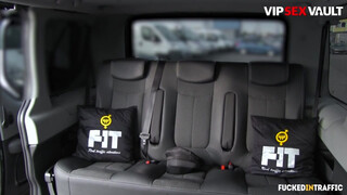 FUCKEDINTRAFFIC - Nikky Dream imádja a autóban csinálni